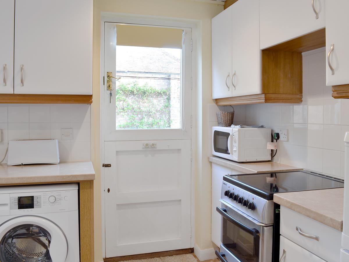 Swallow Barn Villa Chobham  Екстериор снимка