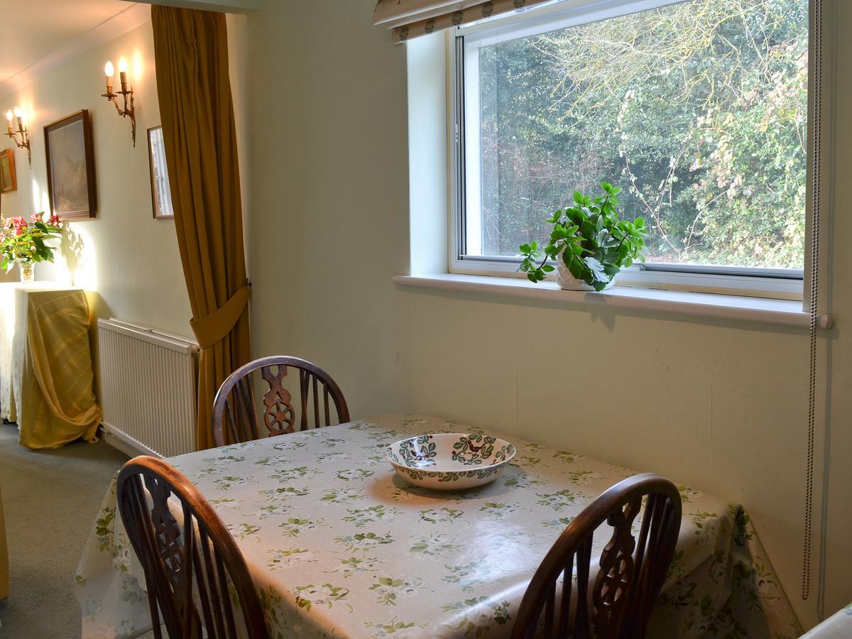 Swallow Barn Villa Chobham  Екстериор снимка